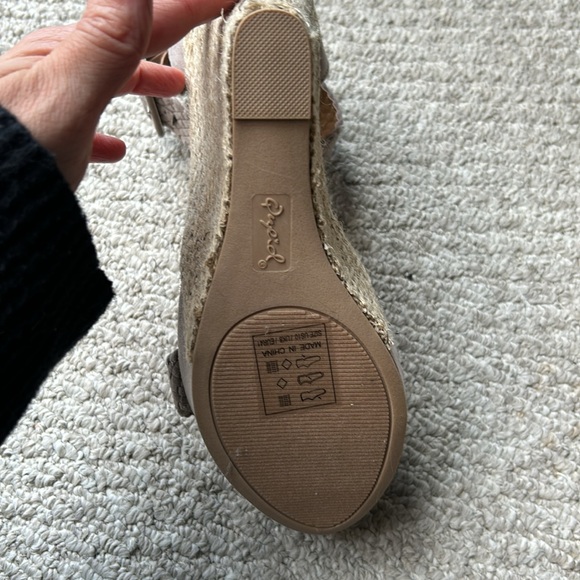 QUPID | size 10 heels - Picture 8 of 9